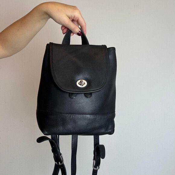 Coach Vintage 90s Y2K Daypack Small Black Leather Backpack 9960 - Picture 1 of 7